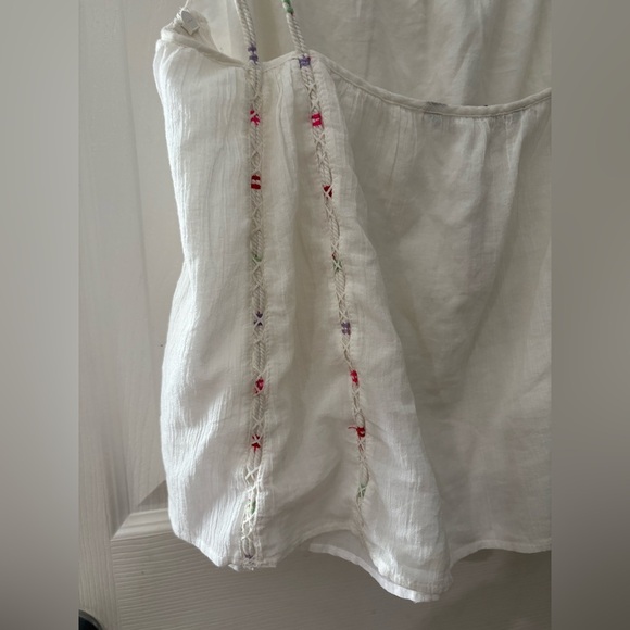 Elegant White Strappy Women's Top - Picture 5 of 12